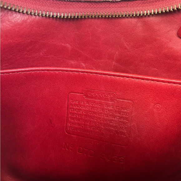 Vintage Coach Ergo Hobo in Cherry Red, Authentic Leather - Picture 8 of 11